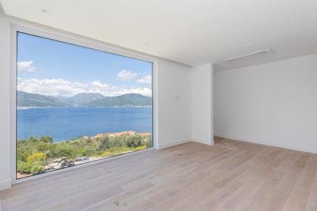 Contemporary 5 bedroom Villa Krasici