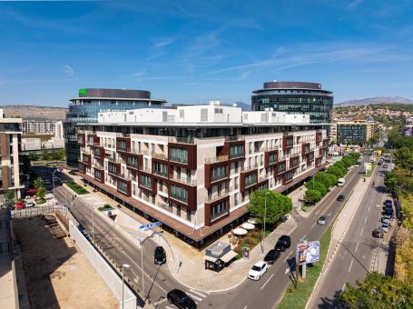 Capital Plaza Three-bedroom Apartment