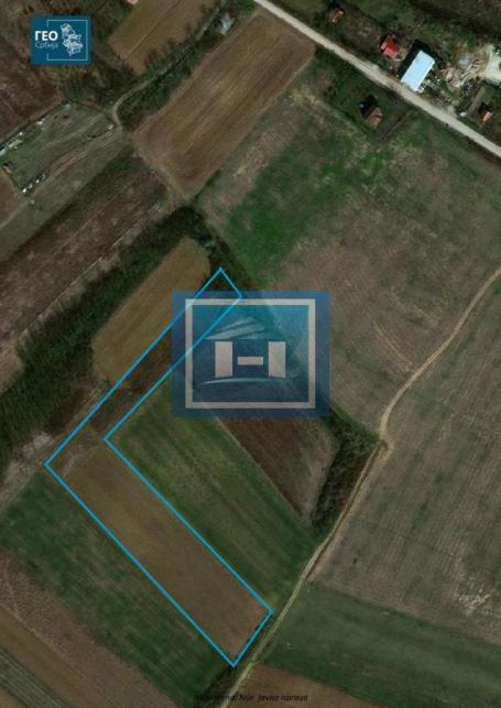 Plac u građevinskom području – 89,37 ari, samo 2 km od grada