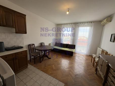 Odlična prilika, svetla garsonjera, ostava, Grbavica