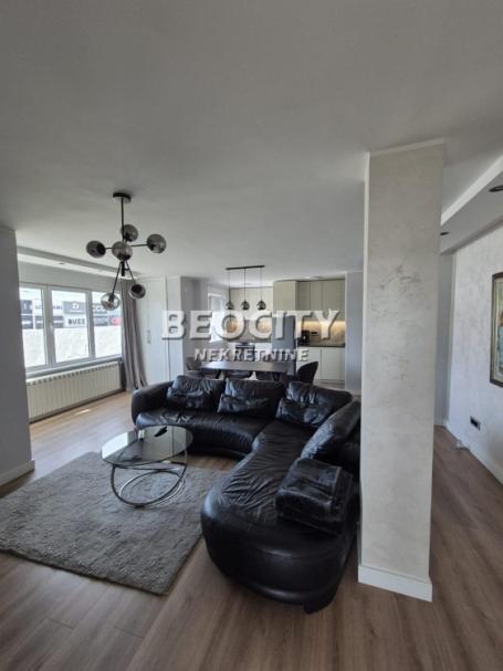 Novi Sad, Liman 2, Bulevar cara Lazara, 5.0, 103m2, 330000EUR