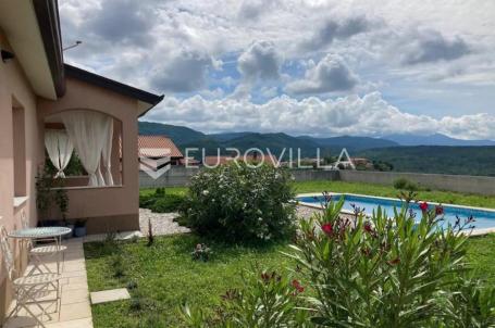 Istra, Roč, Privatna oaza mira s bazenom i spektakularnim pogledom