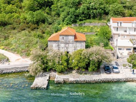 Waterfront stone palace for renovation, Prcanj