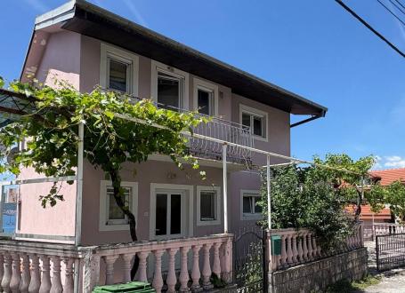 Prodaja, Kuća, 180m2 , Tivat