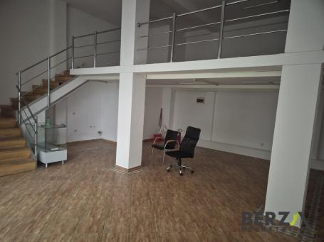  ODLIČAN ULIČNI LOKAL OD 90 M2 NA IZUZETNO PROMETNOM MESTU NA GRBAVICI