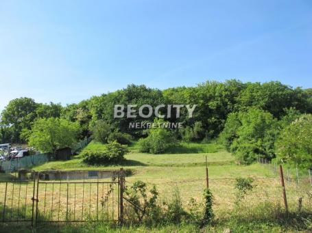 Zvezdara, Mirijevo, Pirandelova, 27a, 410000EUR Za investitore, ogradjen, struja, voda, gradjevinski