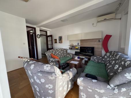 Izdavanje, Stan, 62m2 , Erdoglija