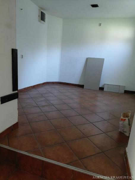 Izdavanje, Lokal, 40m2 , Topola
