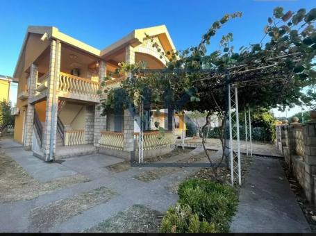 Najam/Izdavanje | Kuća | 250m2 | Podgorica, Stari Aerodrom