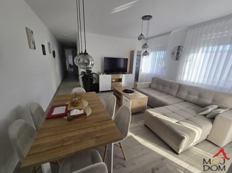 NOVI SAD - ADICE - ČETVOROSOBAN STAN - 88 m2 - 199,000€
