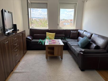 Izdavanje, Stan, 42m2 , Grbavica - Telep