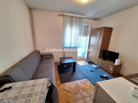 NAMEŠTENA GARSONJERA 24M2 NA GRBAVICI, TERASA, 240EU