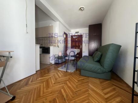 Lepa garsonjera u blizini Futoške pijace! 21m