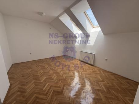 Uknjižen trosoban stan površine 86 m²