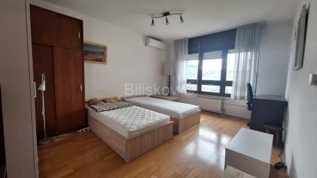 Prodaja, Trnje, dvosoban stan površine 45m2 na 5 katu zgrade, lift