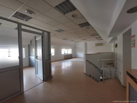 Izdavanje, Lokal, 200m2 , Centar