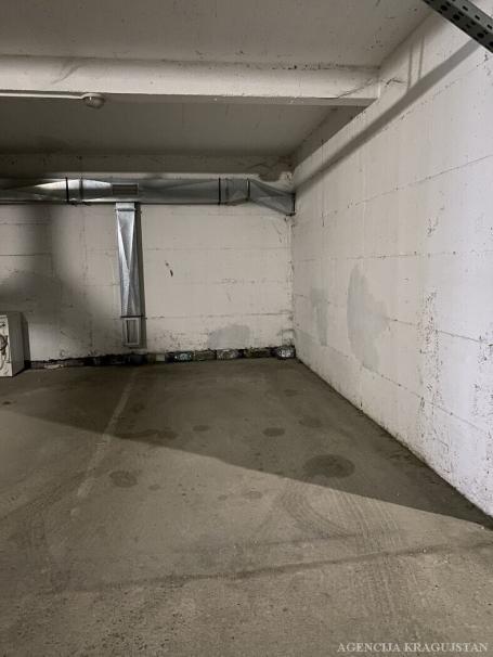 Izdavanje, Garaža, 12m2 , Centar