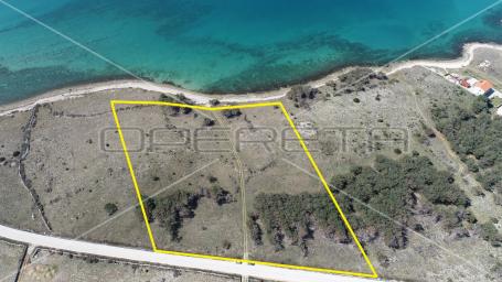 Zemljište turističke namjene, uz more, investicija, otok Pag, 15.000m2