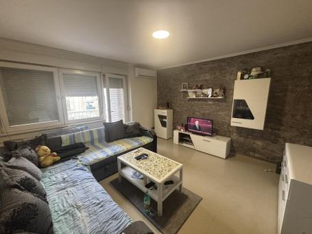 NOVI SAD - AVIJACIJA - 60.00 m2