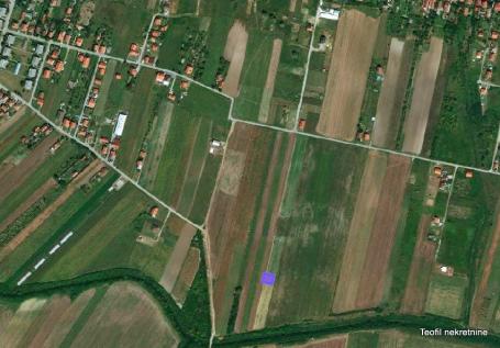SURCIN BEČMEN 500m2 , 31500e