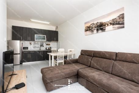 Apartments for sale Herceg Novi – Furnished One-Bedroom Apartment with Large Ter