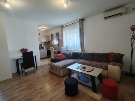 Zemun, Altina, 42 m2