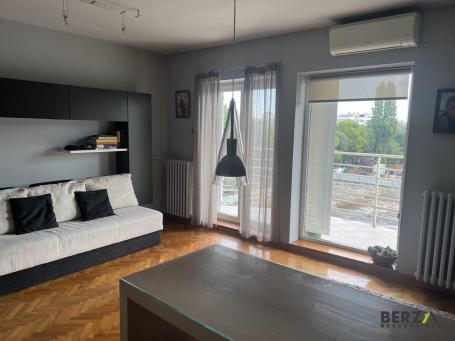 KOMFORNA, KOMPLETNO NAMEŠTENA GARSONJERA - STARI GRAD