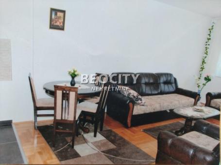 Novi Sad, Centar, Augusta Cesarca, 1.5, 35m2, 450EUR