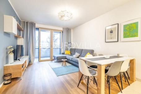 Zagreb, Trg Franje Tuđmana, prekrasan dvosoban stan 50 m²