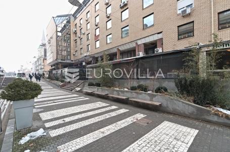 Osijek, Centar, prodaja opremljenog ugostiteljskog objekta, blizina promenade