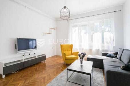 Zagreb, Kvaternikov trg, odličan dvosoban stan 70 m² s balkonom