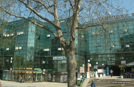 NOVI BEOGRAD STARI MERKATOR 13m2 , 25000e