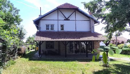 Trešnja - Popović, kuća za dnevno izdavanje, odmor i proslave . . 