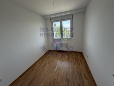 Dvosoban stan u tek završenoj zgradi na Telepu 43m!