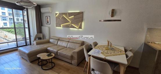 LUX 2.0 stan sa garažom