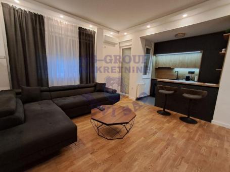 563714-Jednoiposoban-42m2-Petrovaradin
