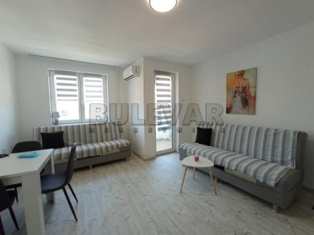 Izdavanje, Stan, 29m2 , Medijana