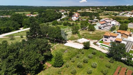 Žminj, okolica, zemljište sa građevinskom dozvolom