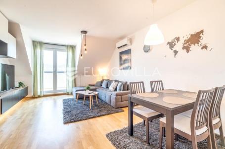 Zagreb, Špansko, dvosoban stan 60 m² s garažnim mjestom