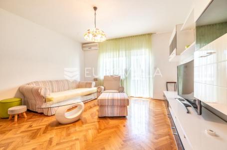 Zagreb, Kajzerica, dvosoban stan 48 m² s balkonom