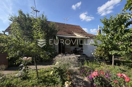 Đakovo, Centar, kuća 80 m² na odličnoj lokaciji