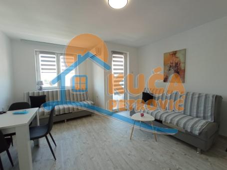 Izdavanje, Stan, 29m2 , Medijana
