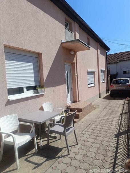Prodaja, Kuća, 220m2 , Vašarište