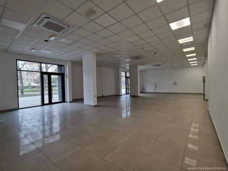 Prodaja, Lokal, 221m2 , Centar