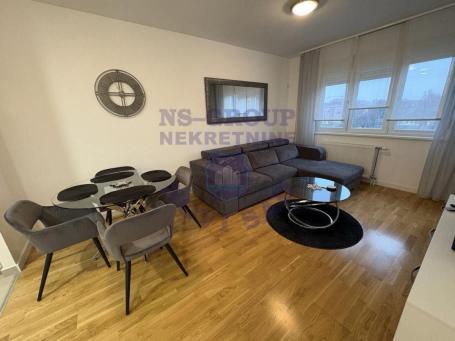 Dvoiposoban stan na Novom Naselju!