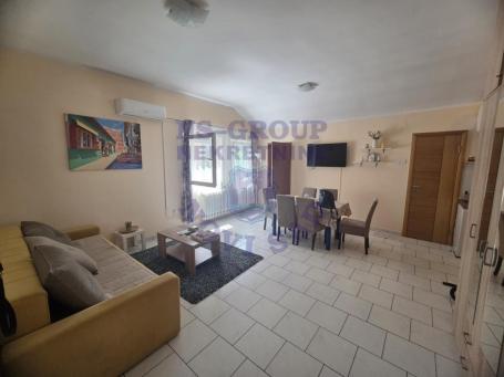 Trosoban stan u Centru grada, 50m2