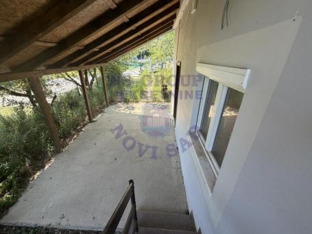 Odlična, puna potencijala, kuća u Vrdniku!