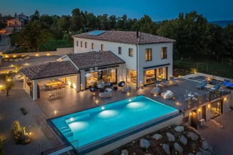 MOTOVUN - Dizajnerska vila sa teniskim terenom i pogledom na Motovun
