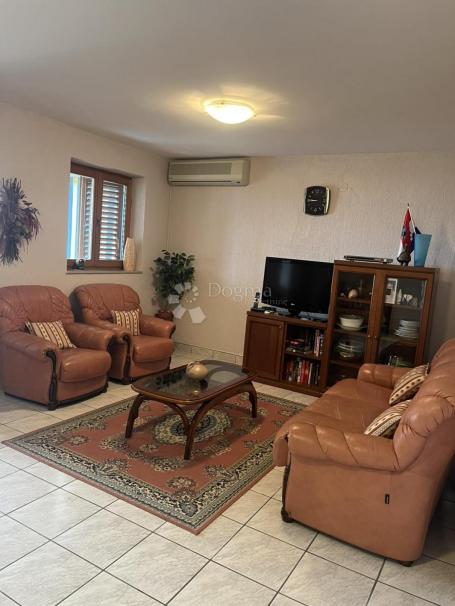 Malinska, apartman na sjajnoj lokaciji