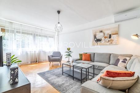 Zagreb, Srednjaci, prostran dvosoban stan s loggiom, 57.99 m²